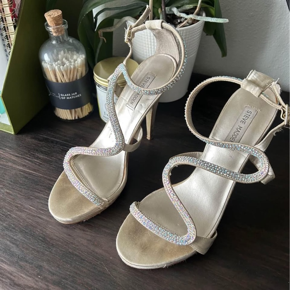 Steve Madden Women's Size 9 Gold Strappy Heels